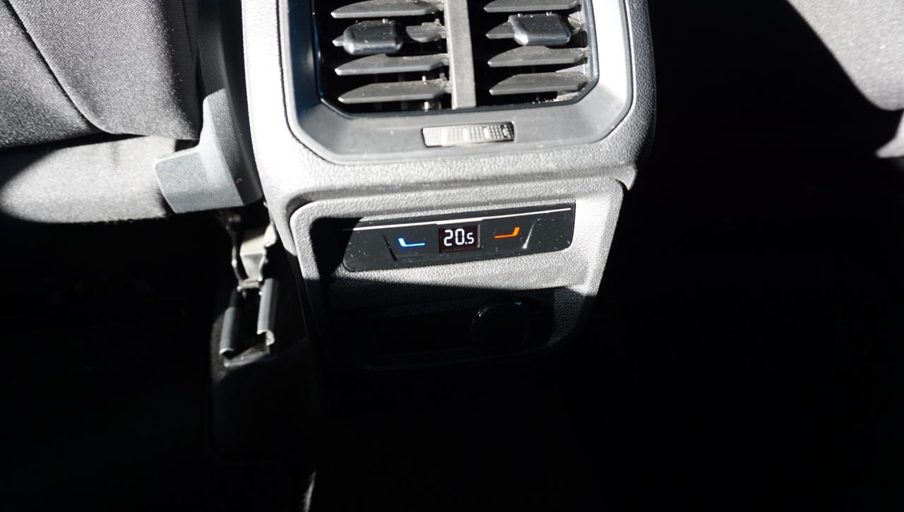 VOLKSWAGEN Tiguan 2.0 TDI 150 CV SCR DSG Elegance - 32