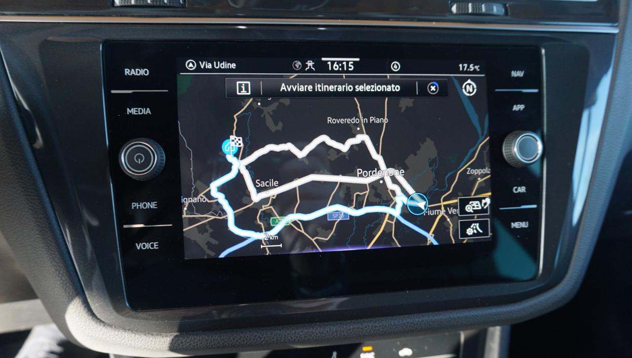 VOLKSWAGEN Tiguan 2.0 TDI 150 CV SCR DSG Elegance - 25