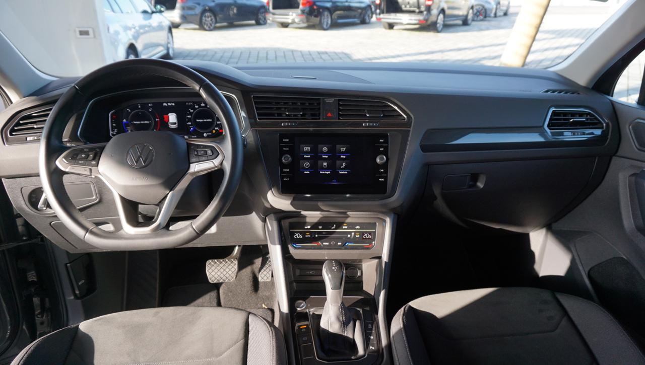 VOLKSWAGEN Tiguan 2.0 TDI 150 CV SCR DSG Elegance - 33
