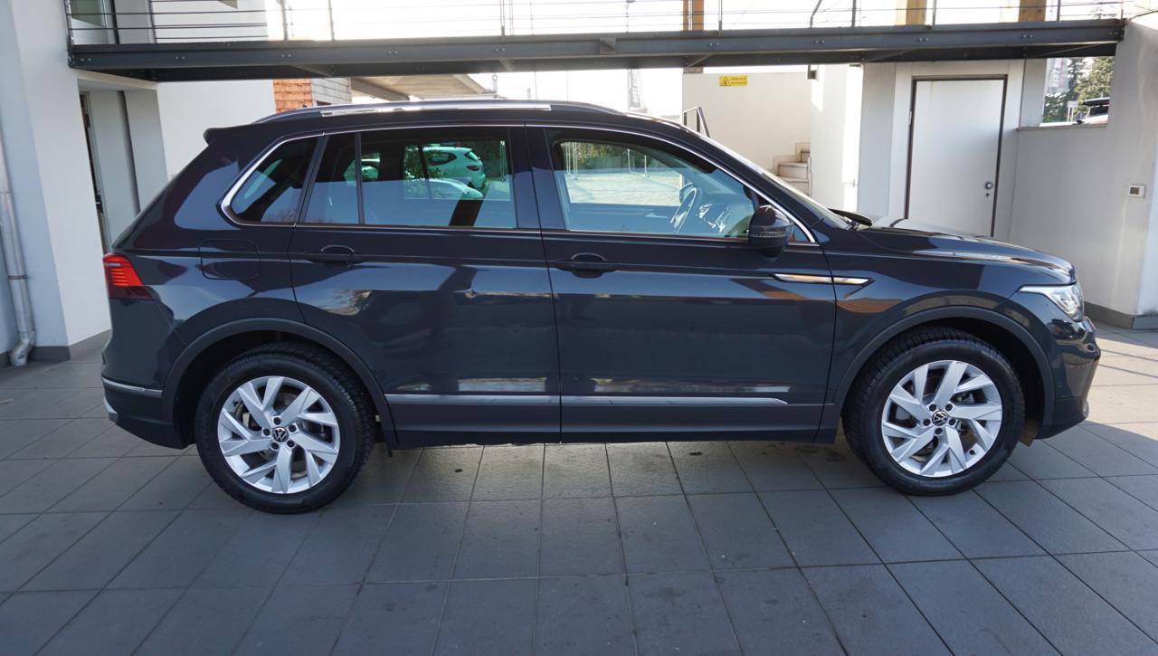 VOLKSWAGEN Tiguan 2.0 TDI 150 CV SCR DSG Elegance - 6