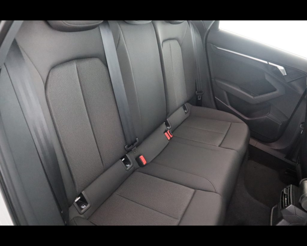 AUDI A3 Sportback 30 2.0 tdi Business Advanced - 18