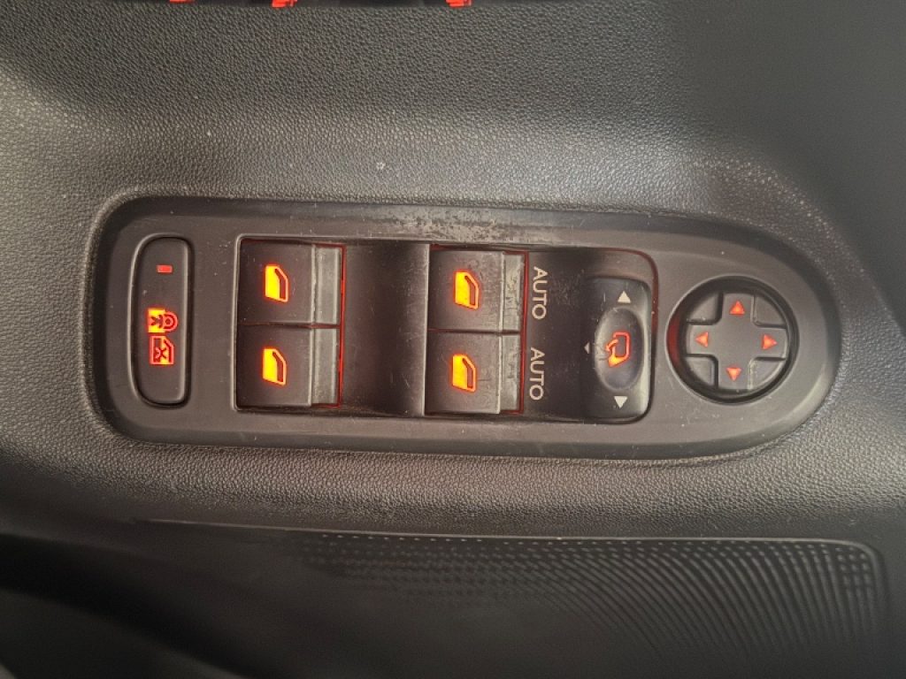 CITROEN C3 1.2 1VTi 82 Exclusive - 8