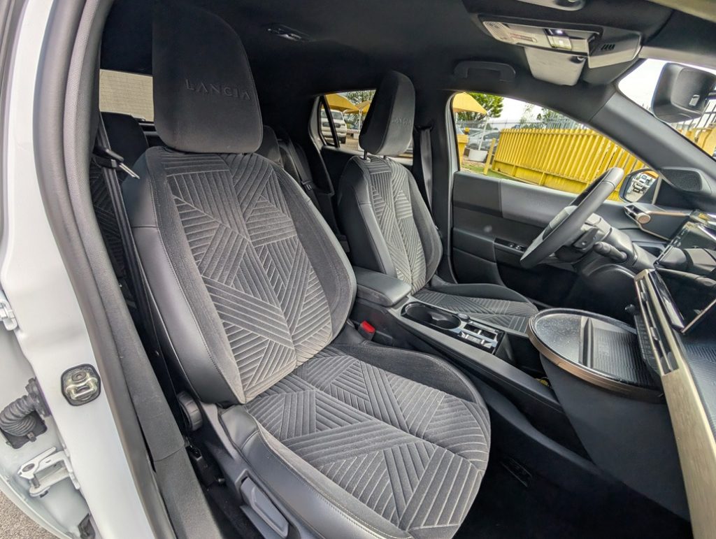 LANCIA Ypsilon Hybrid e-DCT LX - OK NEOPATENTATI - 17