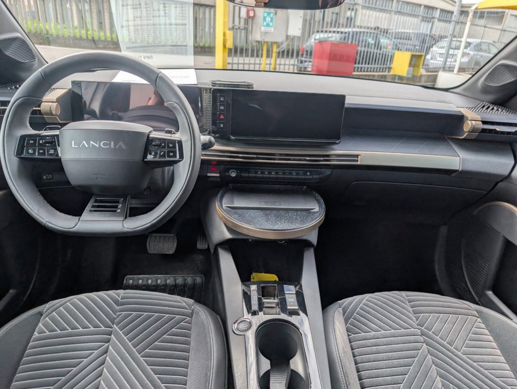 LANCIA Ypsilon Hybrid e-DCT LX - OK NEOPATENTATI - 19