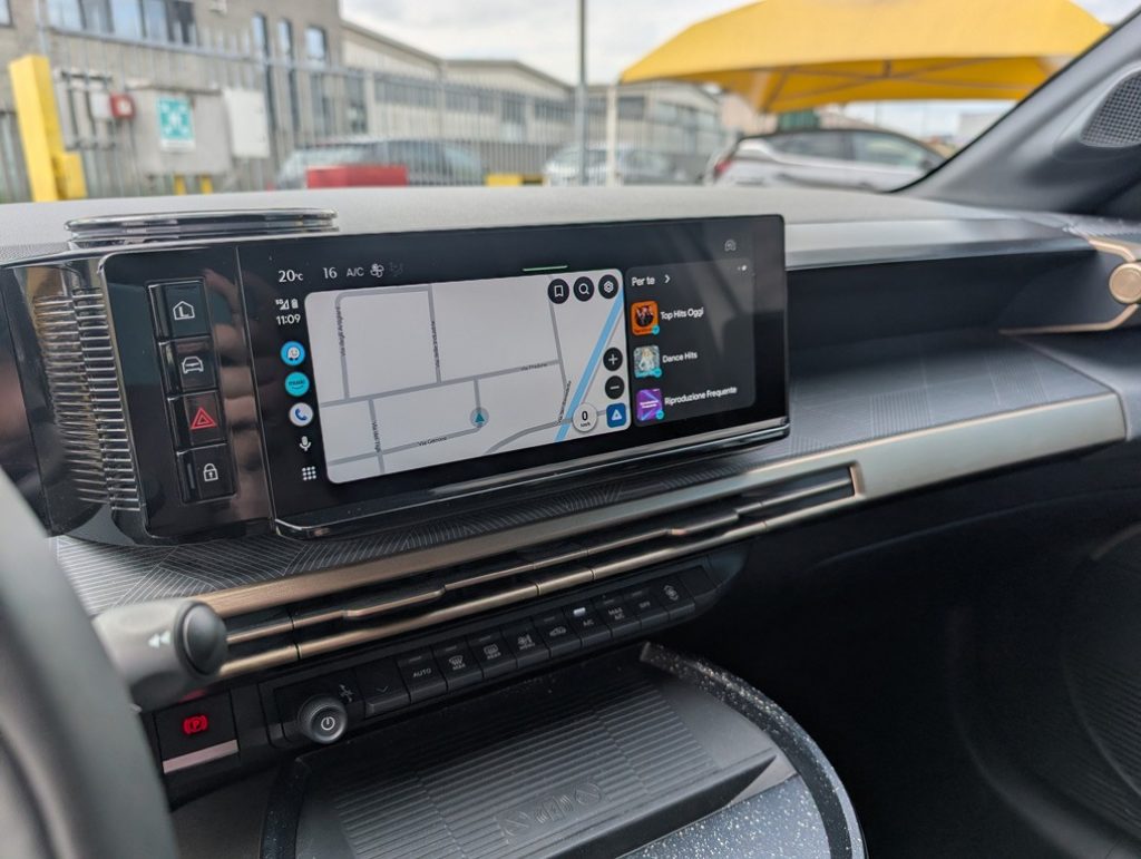 LANCIA Ypsilon Hybrid e-DCT LX - OK NEOPATENTATI - 30