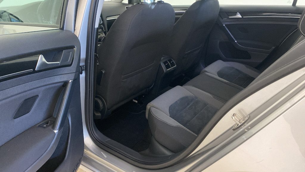 VOLKSWAGEN Golf 1.6 TDI 110 CV 5p. Highline BlueMotion Technology - 6