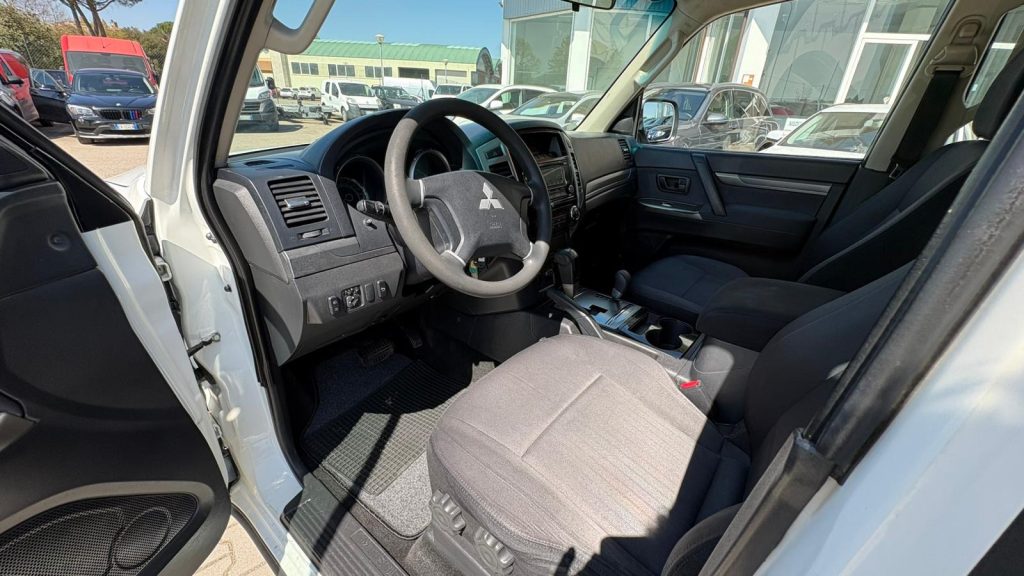 MITSUBISHI Pajero 3.2 DI-D 16V aut. 5p. Intense DPF - 8