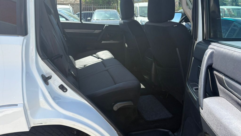 MITSUBISHI Pajero 3.2 DI-D 16V aut. 5p. Intense DPF - 16