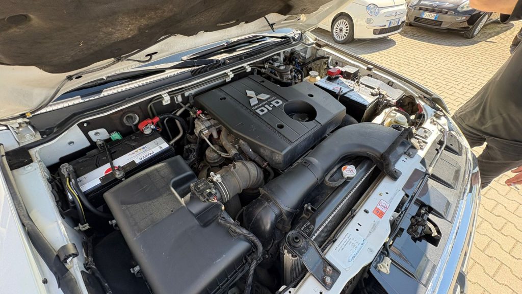 MITSUBISHI Pajero 3.2 DI-D 16V aut. 5p. Intense DPF - 19