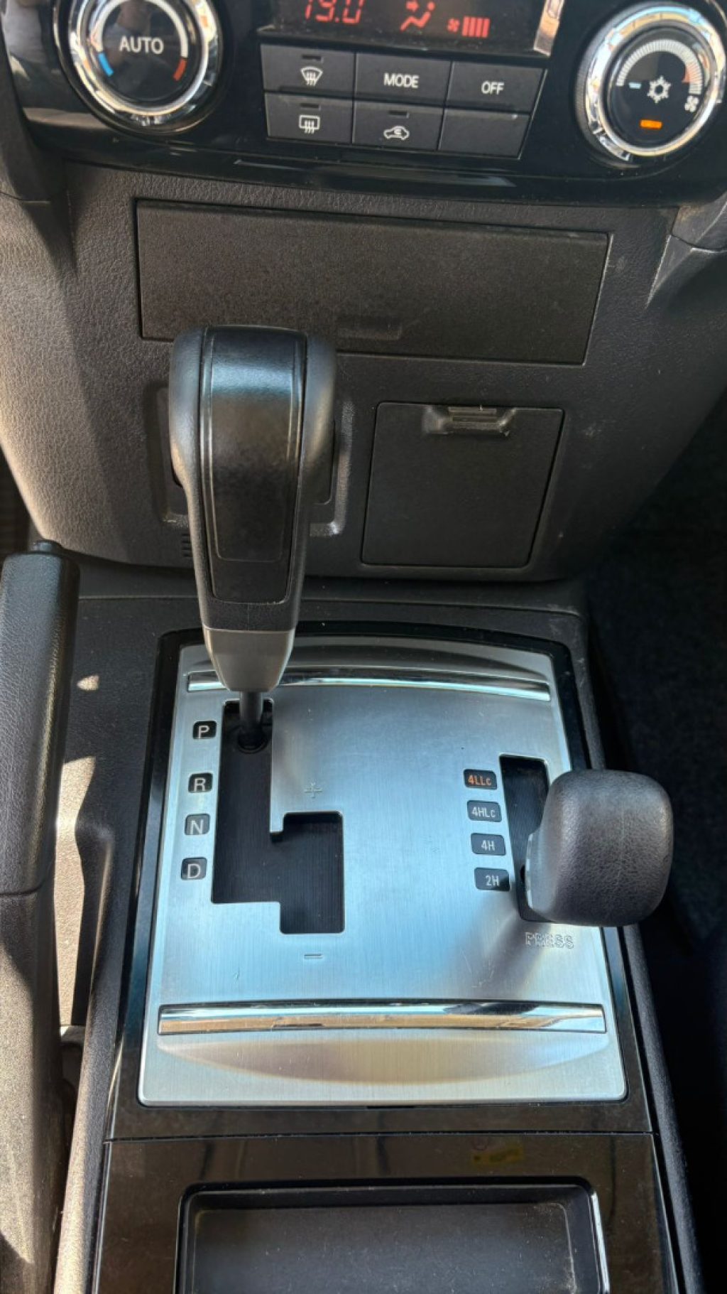 MITSUBISHI Pajero 3.2 DI-D 16V aut. 5p. Intense DPF - 21