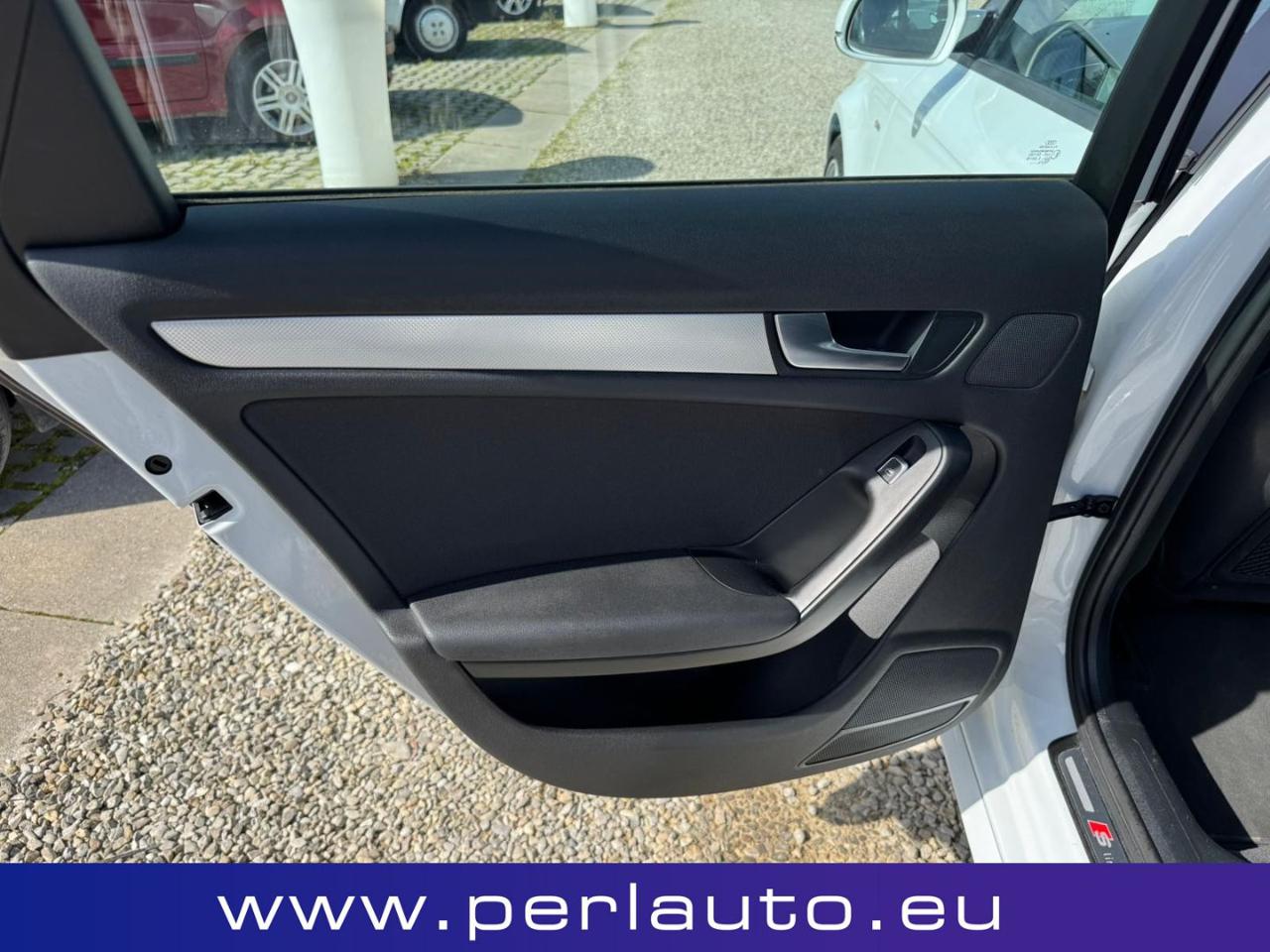 AUDI A4 2.0 TDI clean diesel multitronic Ambiente - 14