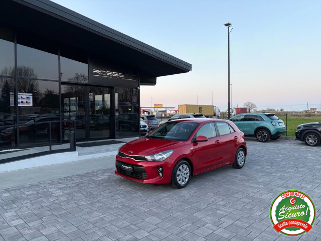 KIA Rio Rosso pastello