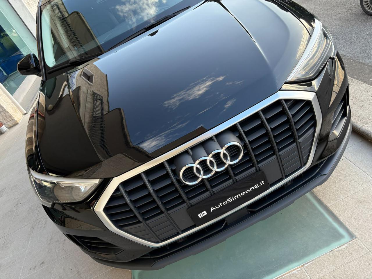 AUDI Q3 35 2.0 TDI S tronic quattro Business COCKPIT - 34