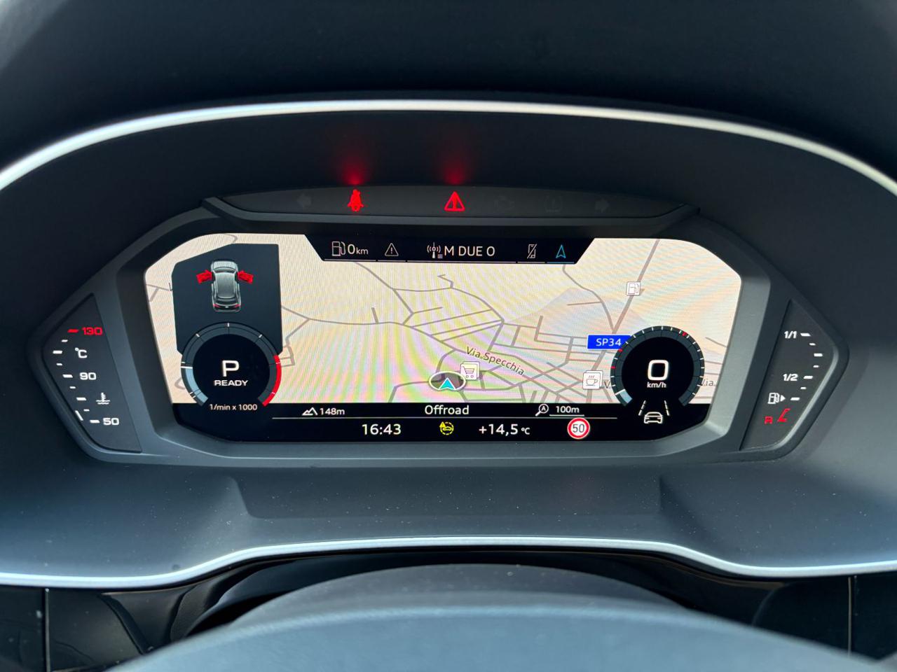 AUDI Q3 35 2.0 TDI S tronic quattro Business COCKPIT - 22