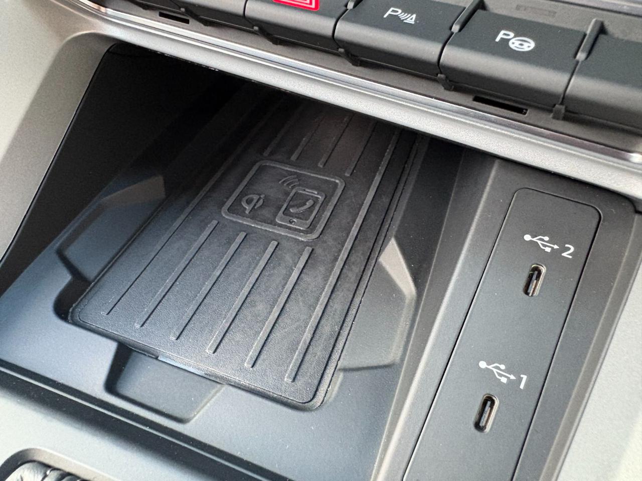 AUDI Q3 35 2.0 TDI S tronic quattro Business COCKPIT - 16