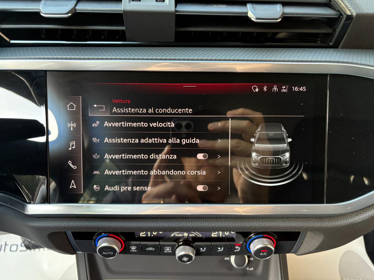 AUDI Q3 35 2.0 TDI S tronic quattro Business COCKPIT - 27