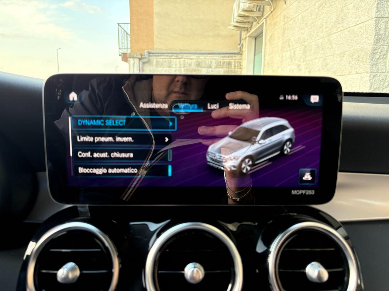 MERCEDES-BENZ GLC 300 de 4Matic EQ-Power Sport Plug-in. - 29