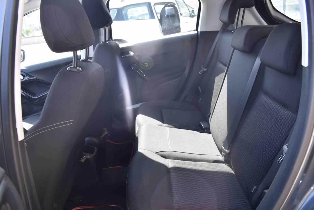 PEUGEOT 208 1° serie PureTech 82 5 porte Allure - 11