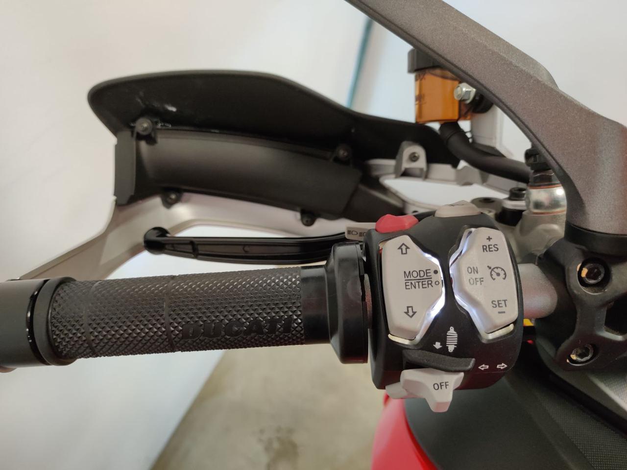 DUCATI Multistrada 1260 S RED - 11