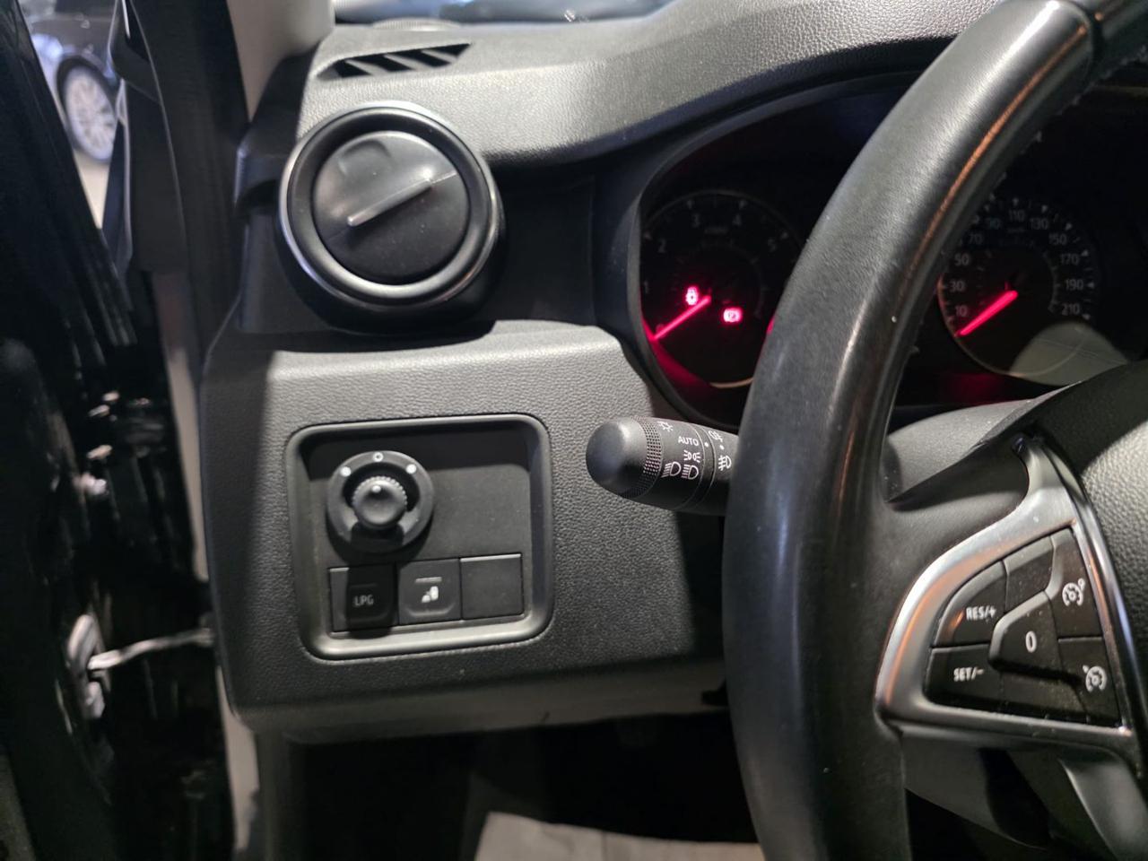 DACIA Duster 1.0 TCe GPL 4x2 Prestige - 14