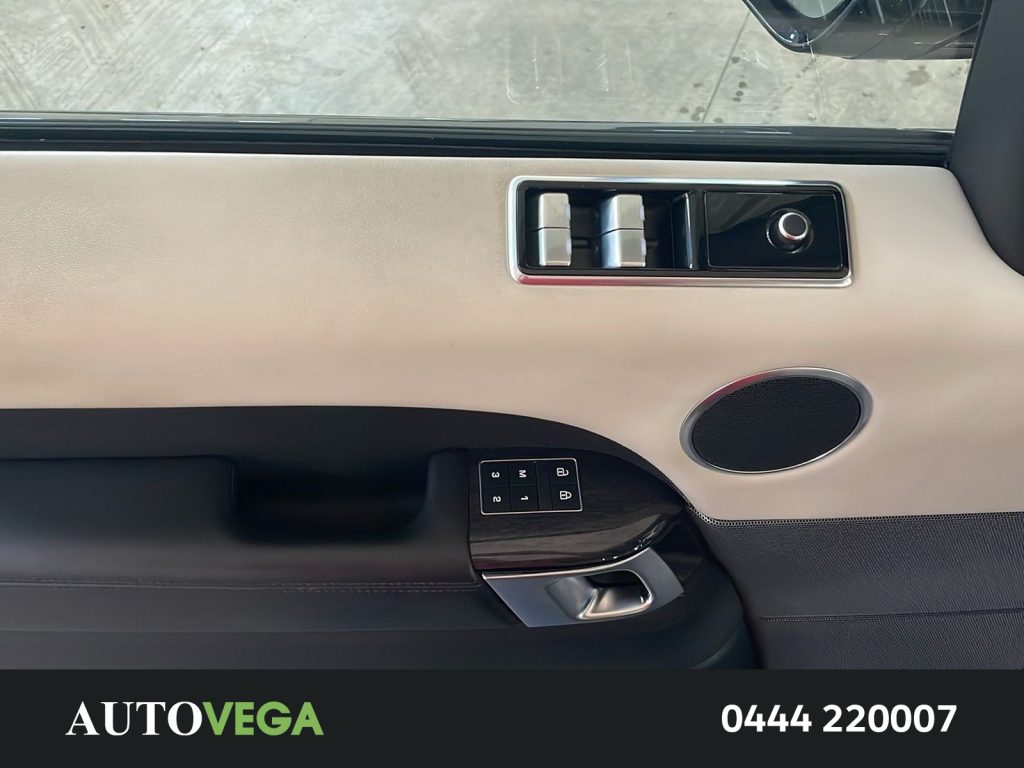 LAND ROVER Range Rover Velar 3.0d i6 mhev hse silver 249cv auto - 15