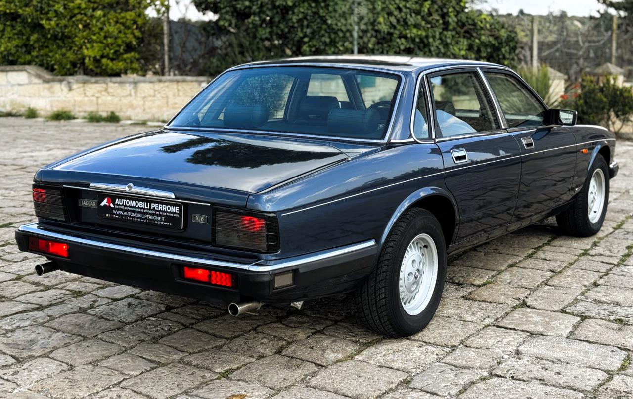 JAGUAR XJ6 3.2 cat. Manuale  Iscritta ASI - 30