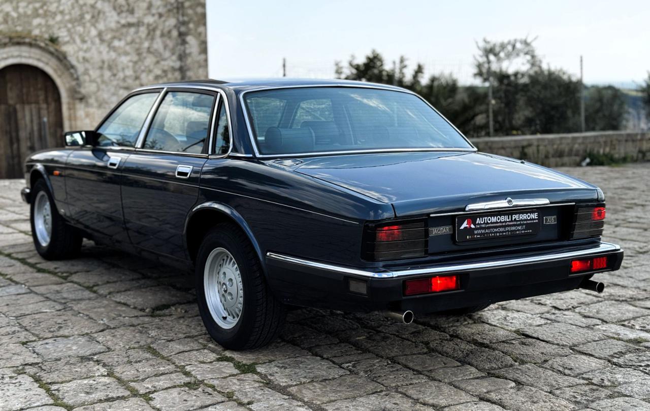 JAGUAR XJ6 3.2 cat. Manuale  Iscritta ASI - 15