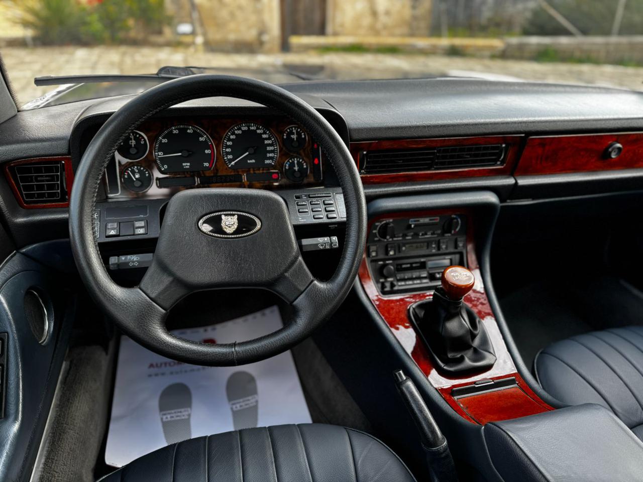 JAGUAR XJ6 3.2 cat. Manuale  Iscritta ASI - 13