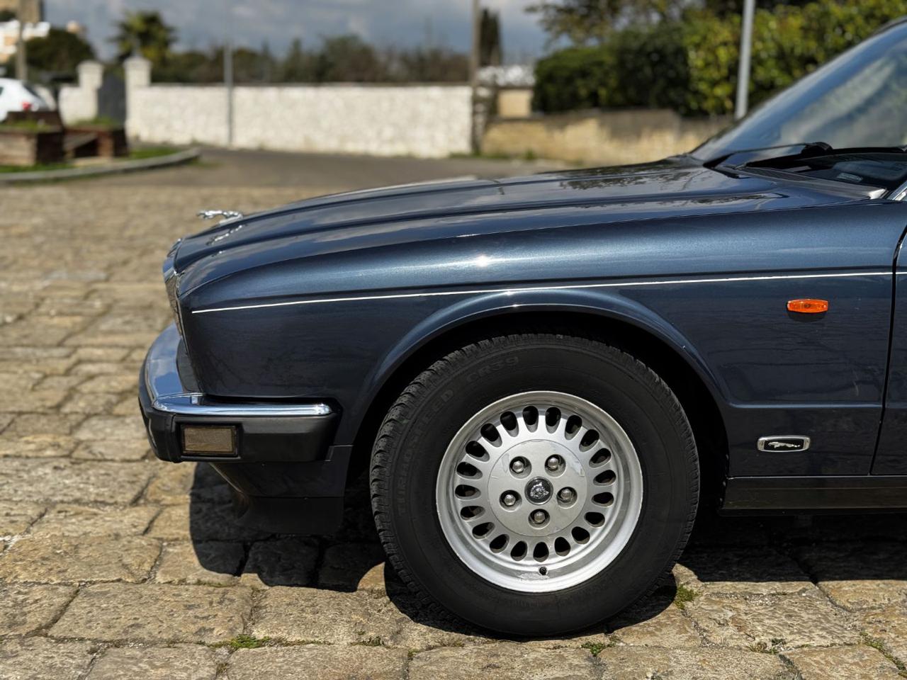 JAGUAR XJ6 3.2 cat. Manuale  Iscritta ASI - 9