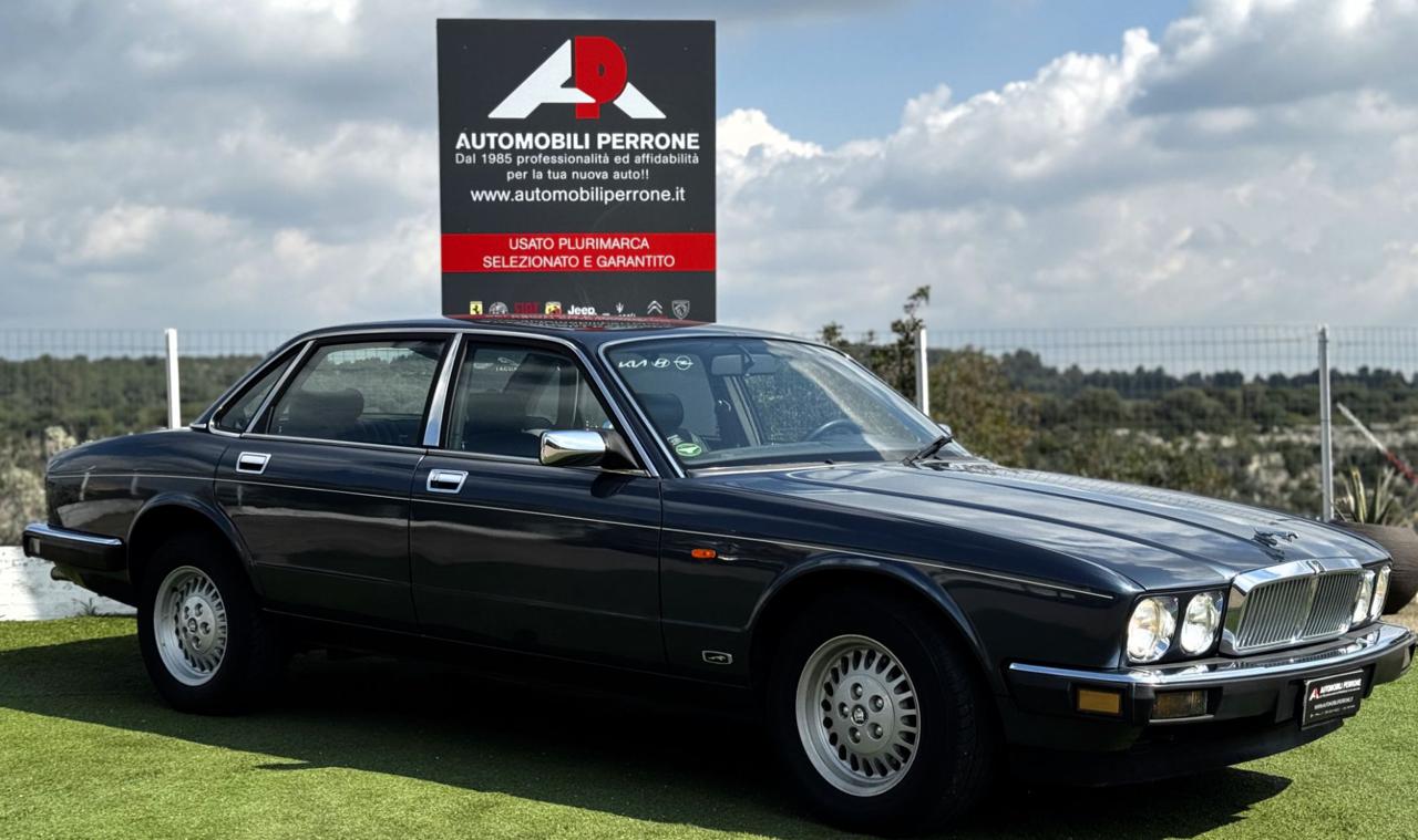JAGUAR XJ6 3.2 cat. Manuale  Iscritta ASI - 3