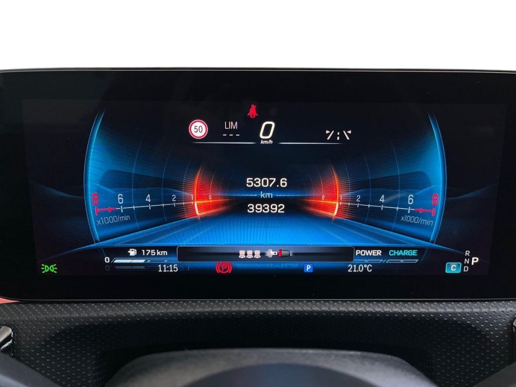 MERCEDES-BENZ A 35 AMG 4Matic AMG Line Advanced Plus - 8