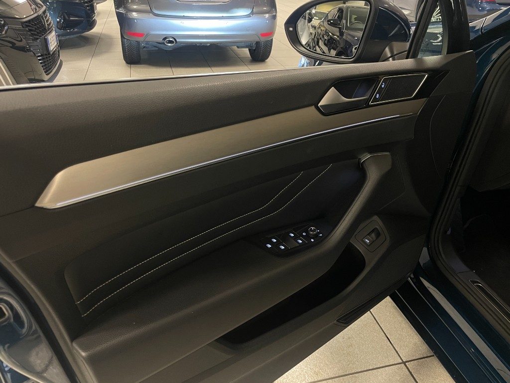 VOLKSWAGEN Passat Variant 2.0 TDI EVO DSG Executive+GANCIO TRAINO-UNICO P. - 18