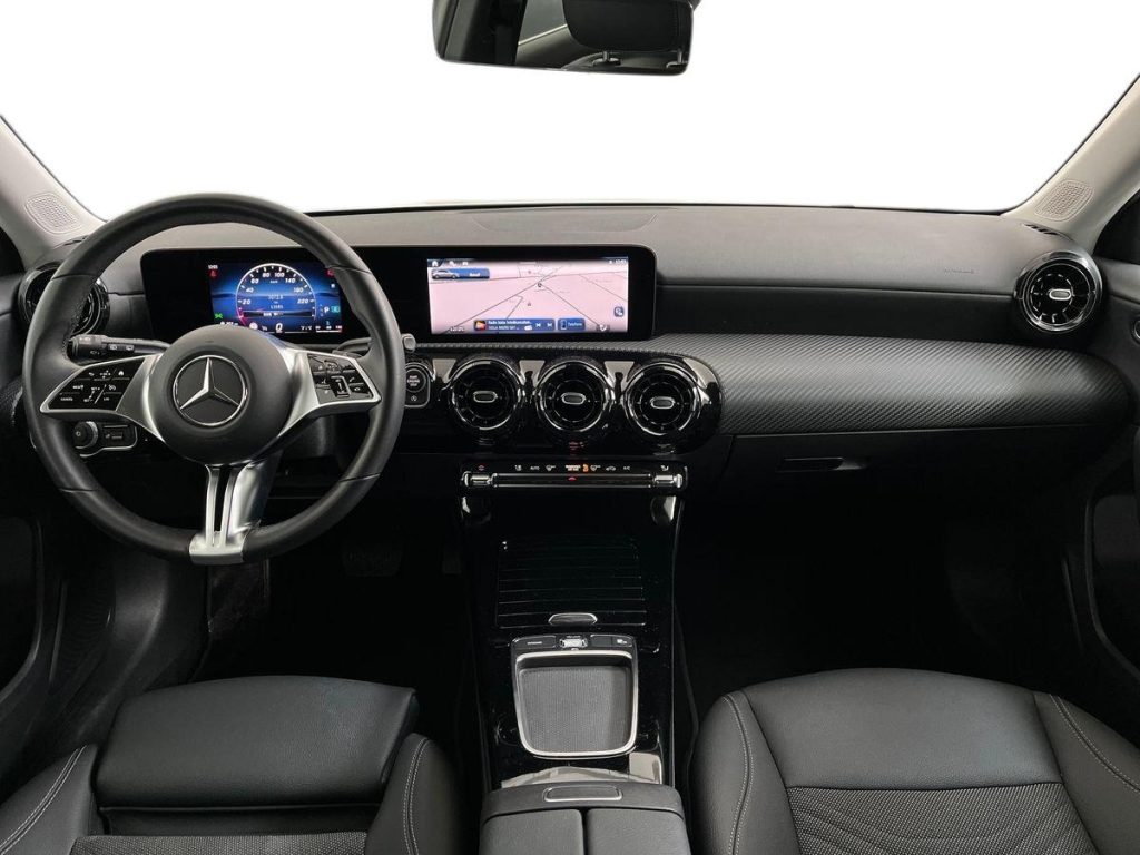 MERCEDES-BENZ A 180 d Automatic Advanced - 9