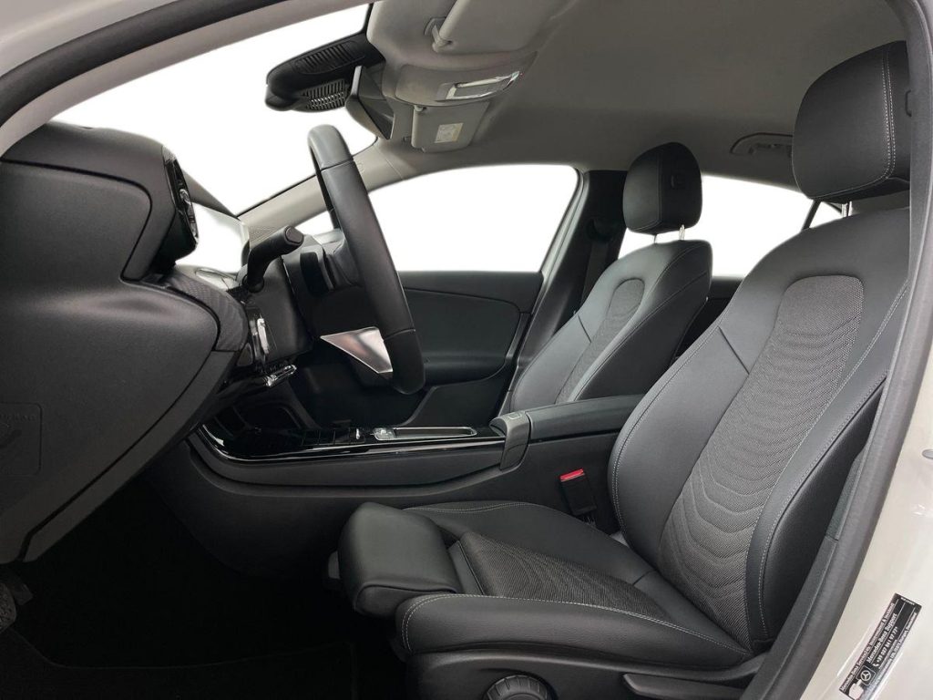 MERCEDES-BENZ A 180 d Automatic Advanced - 10