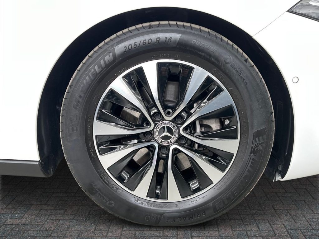 MERCEDES-BENZ A 180 d Automatic Advanced - 7