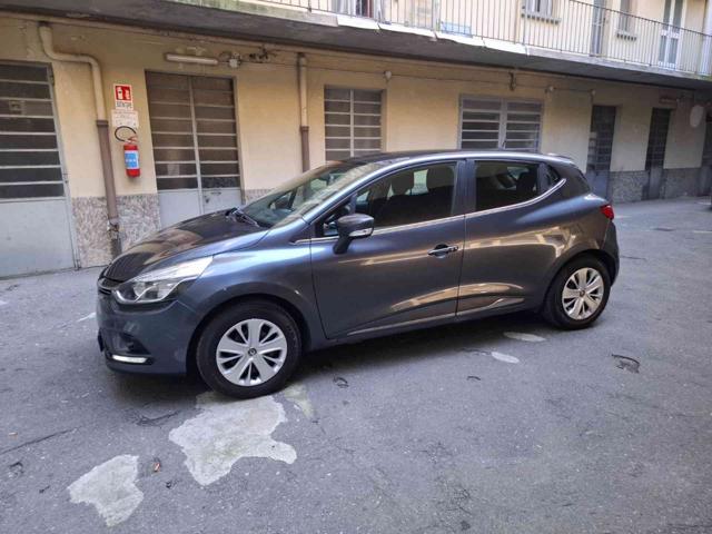 RENAULT Clio Grigio scuro pastello
