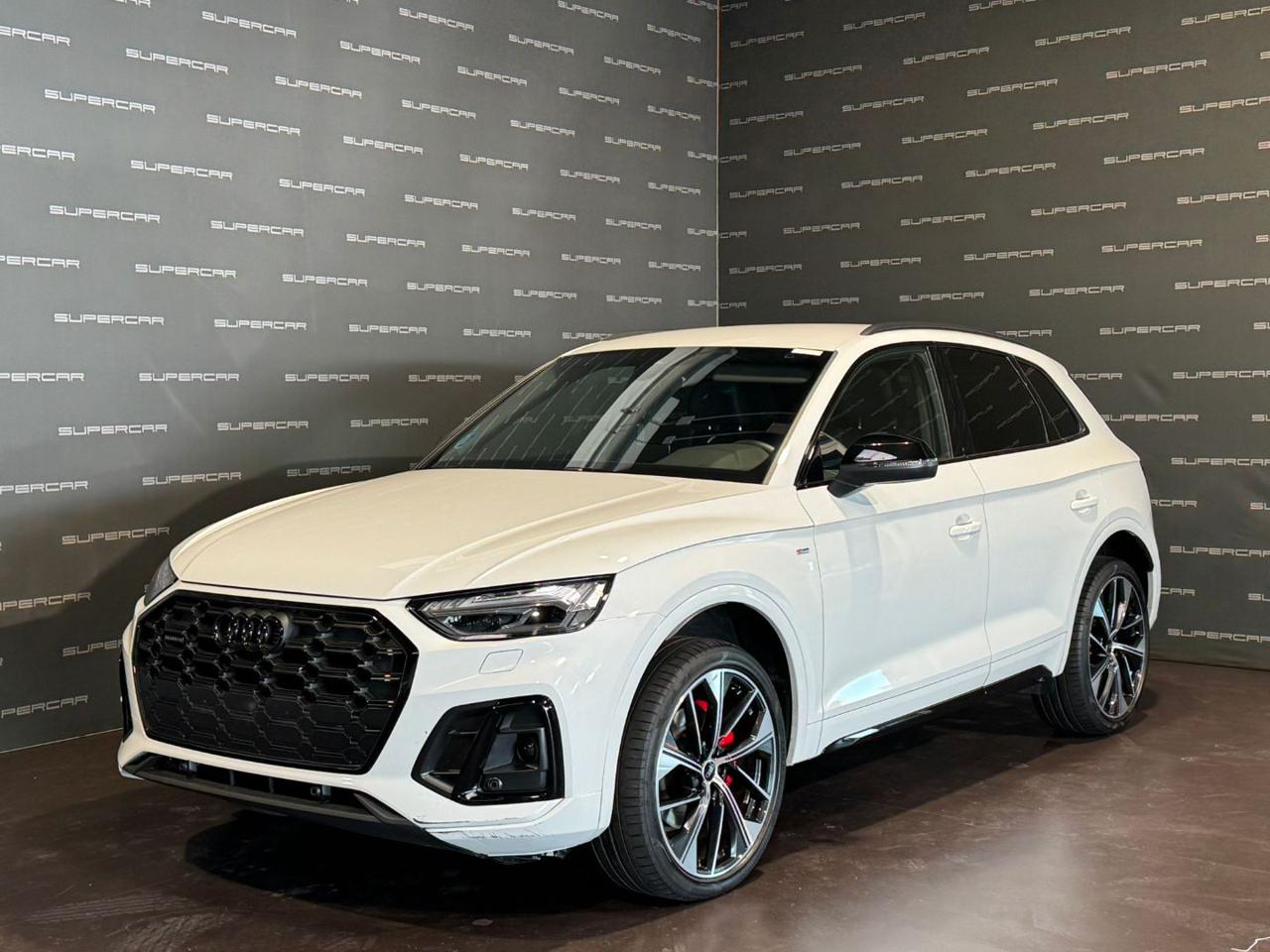 AUDI Q5 40 TDI 204 CV quattro S tronic Identity Black - 1