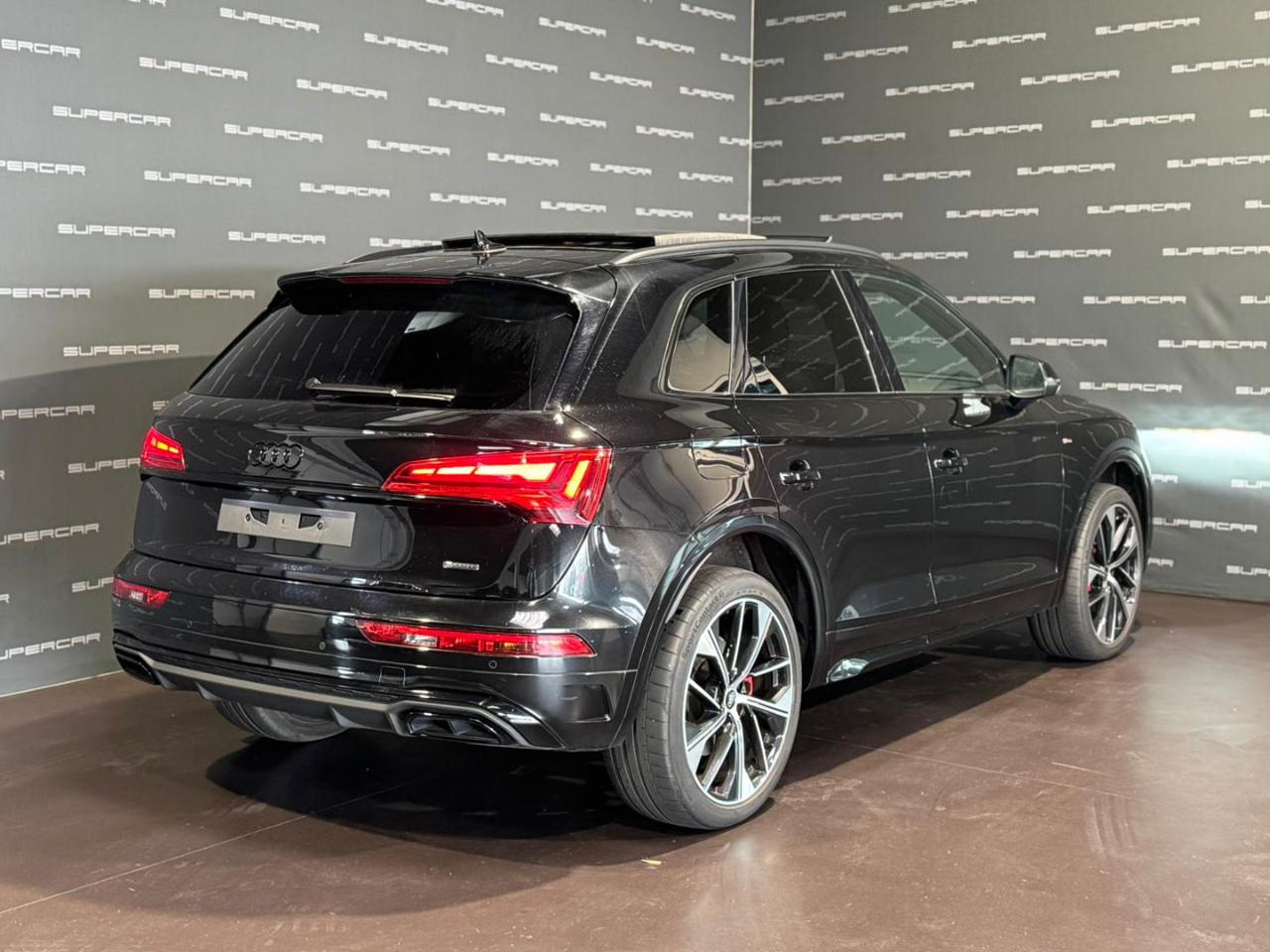 AUDI Q5 40 TDI 204 CV quattro S tronic Identity Black - 3