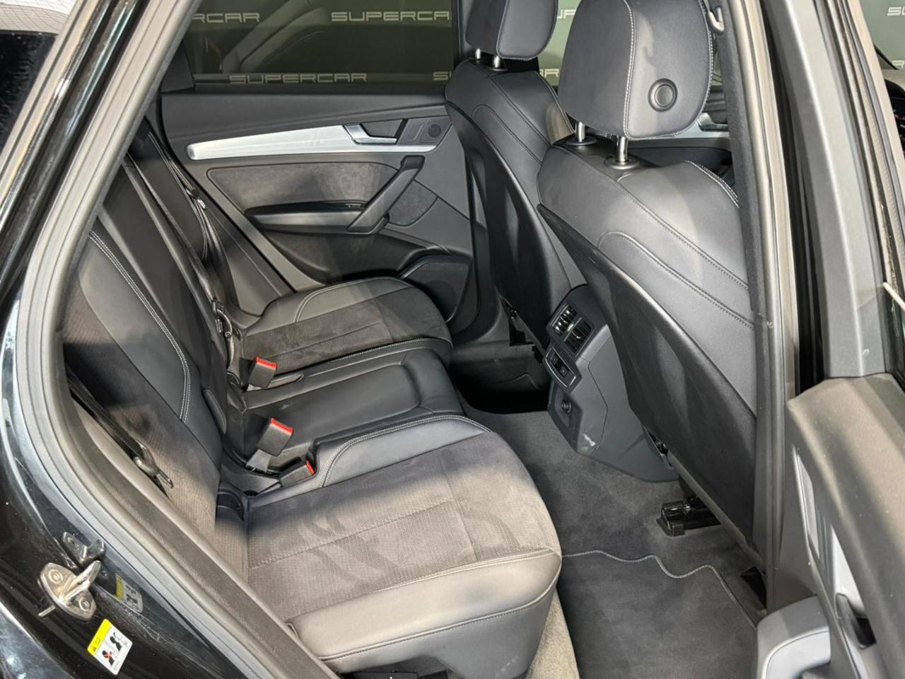 AUDI Q5 40 TDI 204 CV quattro S tronic Identity Black - 13