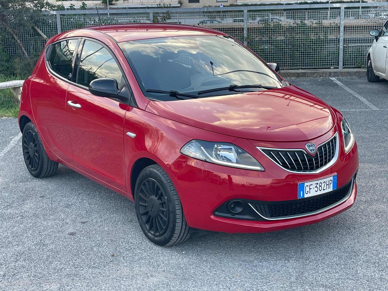 LANCIA Ypsilon 1.0 FireFly 5 porte S&S Hybrid Ecochic Silver - 2