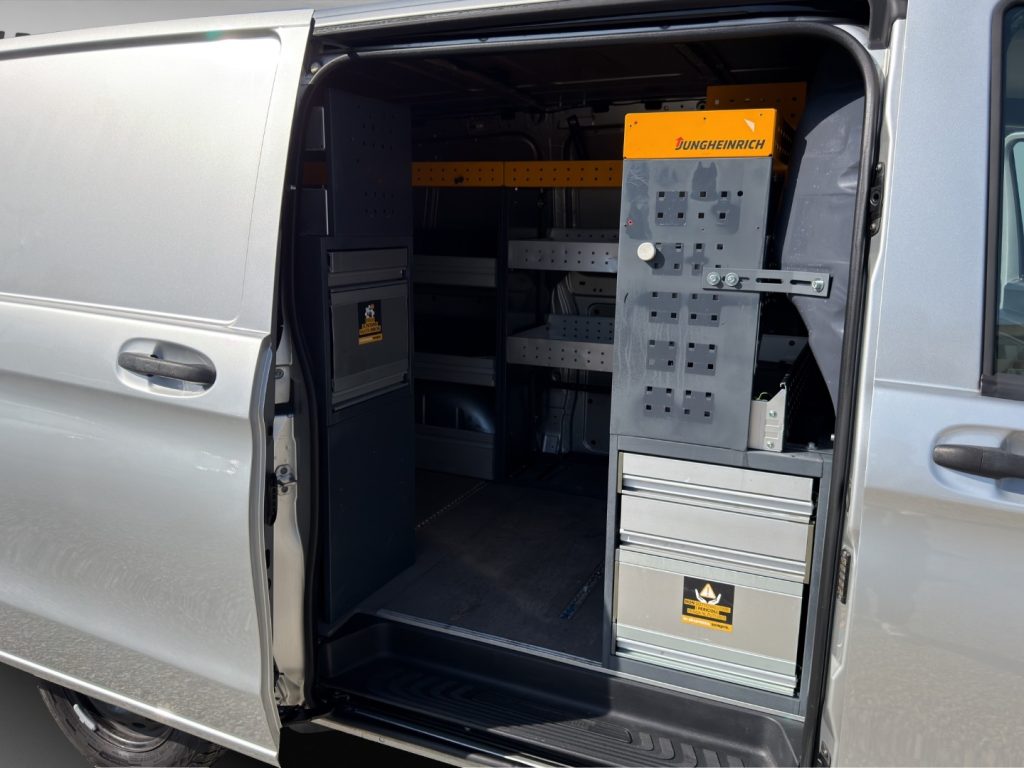 MERCEDES-BENZ Vito 114 cdi long - 8