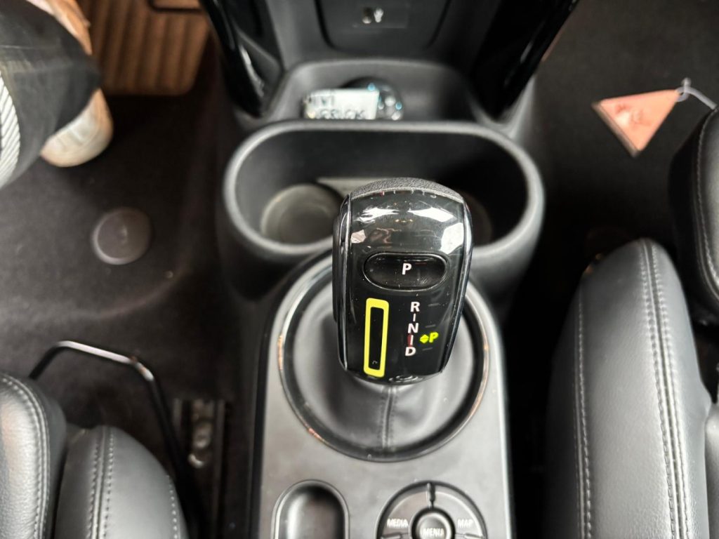 MINI Cooper SE BICOLOR UNIPROPRIETARIO - 14