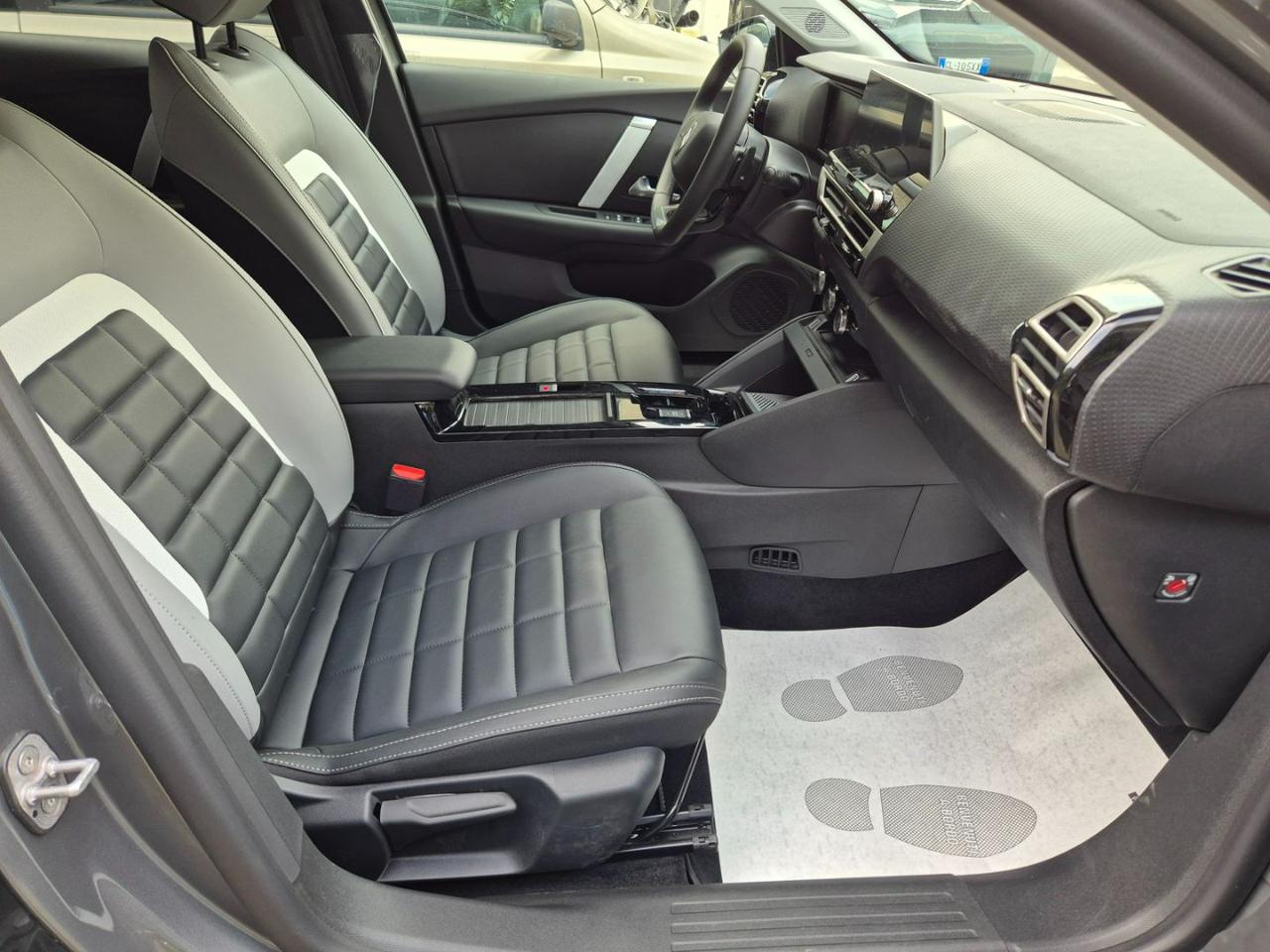 CITROEN C4 Hybrid 145 e-DCS6 Max - 11