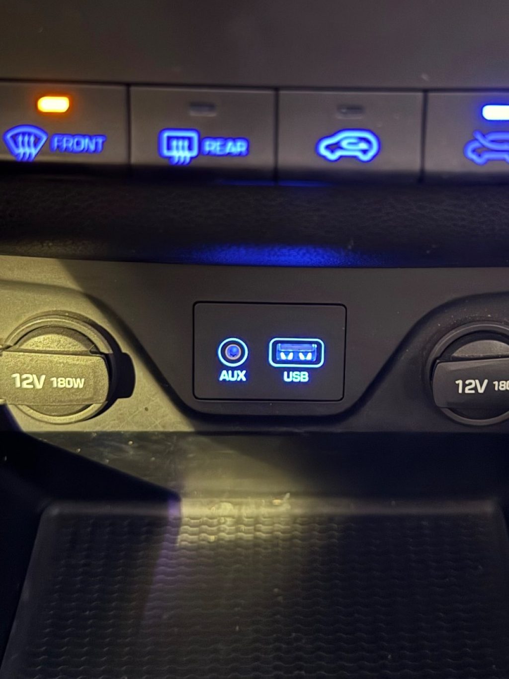 HYUNDAI Tucson 1.6 GDI Comfort - 4