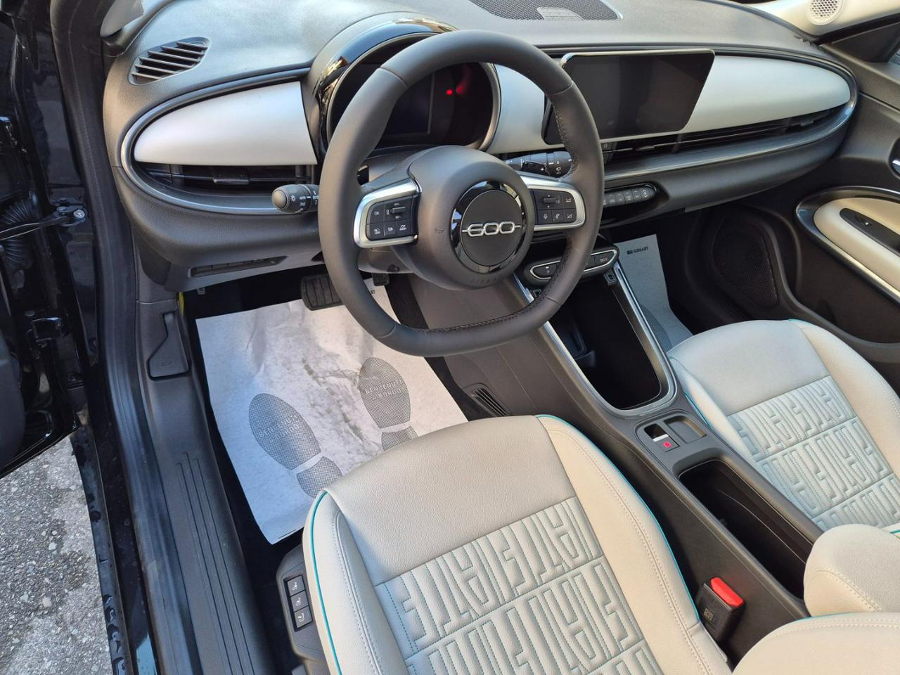 FIAT 600 Hybrid 110 CV DCT MHEV La Prima - 10