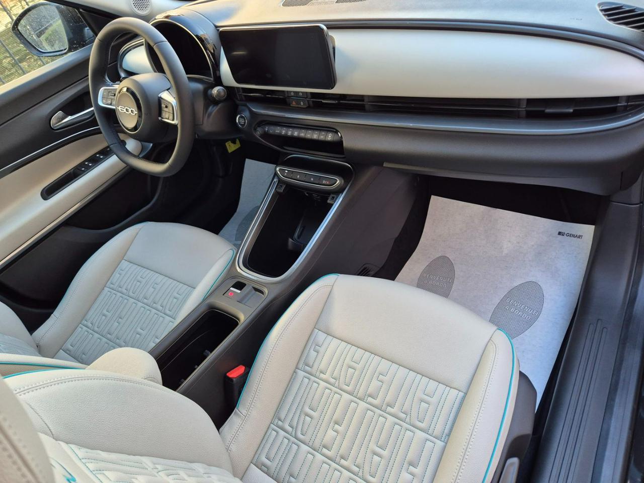 FIAT 600 Hybrid 110 CV DCT MHEV La Prima - 12