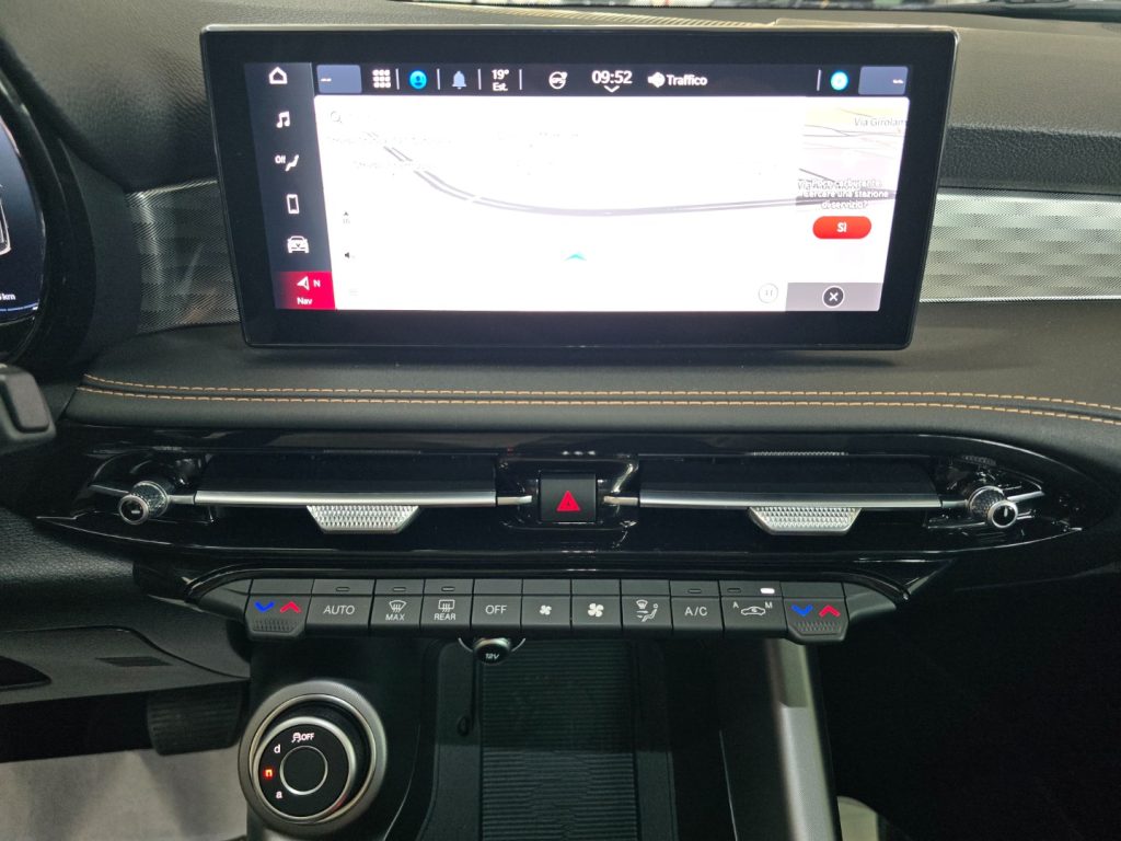 ALFA ROMEO Tonale 1.3 280 CV PHEV AT6 Q4 Ti - 17