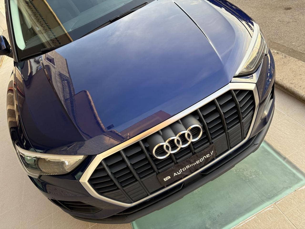 AUDI Q3 35 2.0 TDI S tronic Business COCKPIT - 33