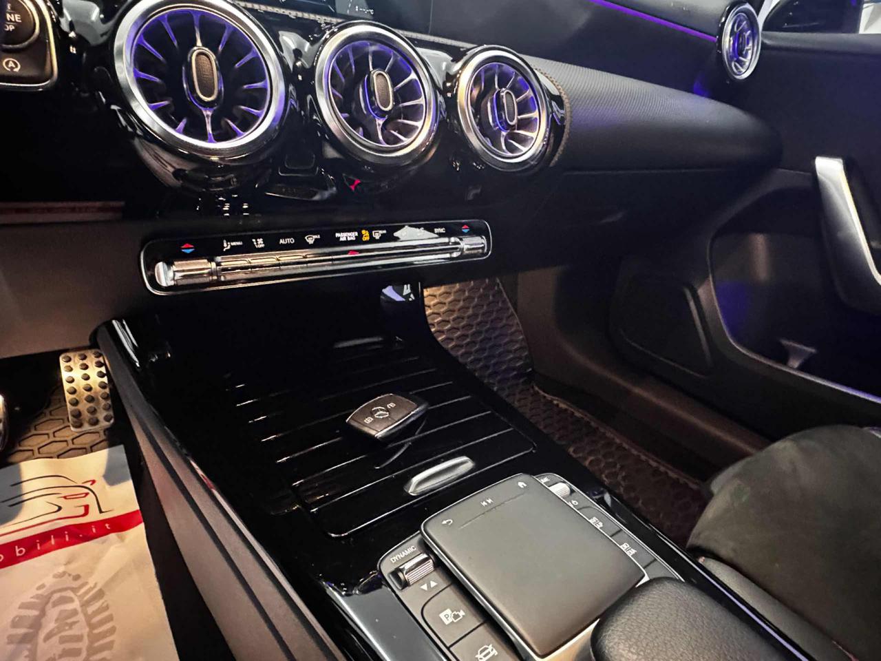 MERCEDES-BENZ A 180 d Automatic Premium AMG - 17