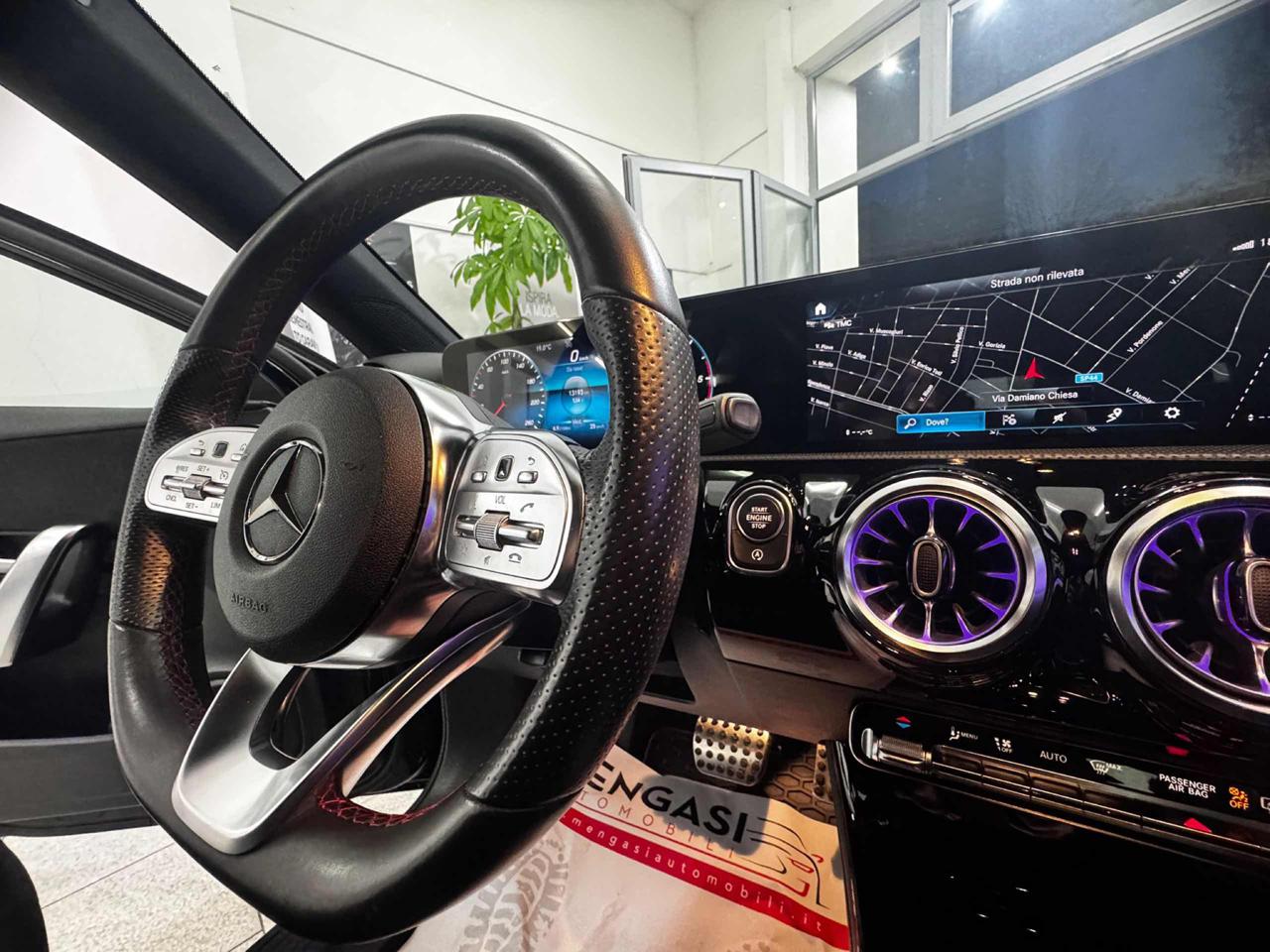 MERCEDES-BENZ A 180 d Automatic Premium AMG - 22